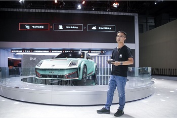 汽车类软文营销：沙龙汽车打造成为新一代高性能机甲“战车”